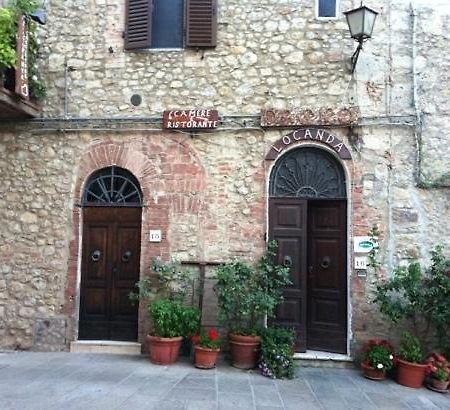 Locanda Il Cacciatore Pari Extérieur photo